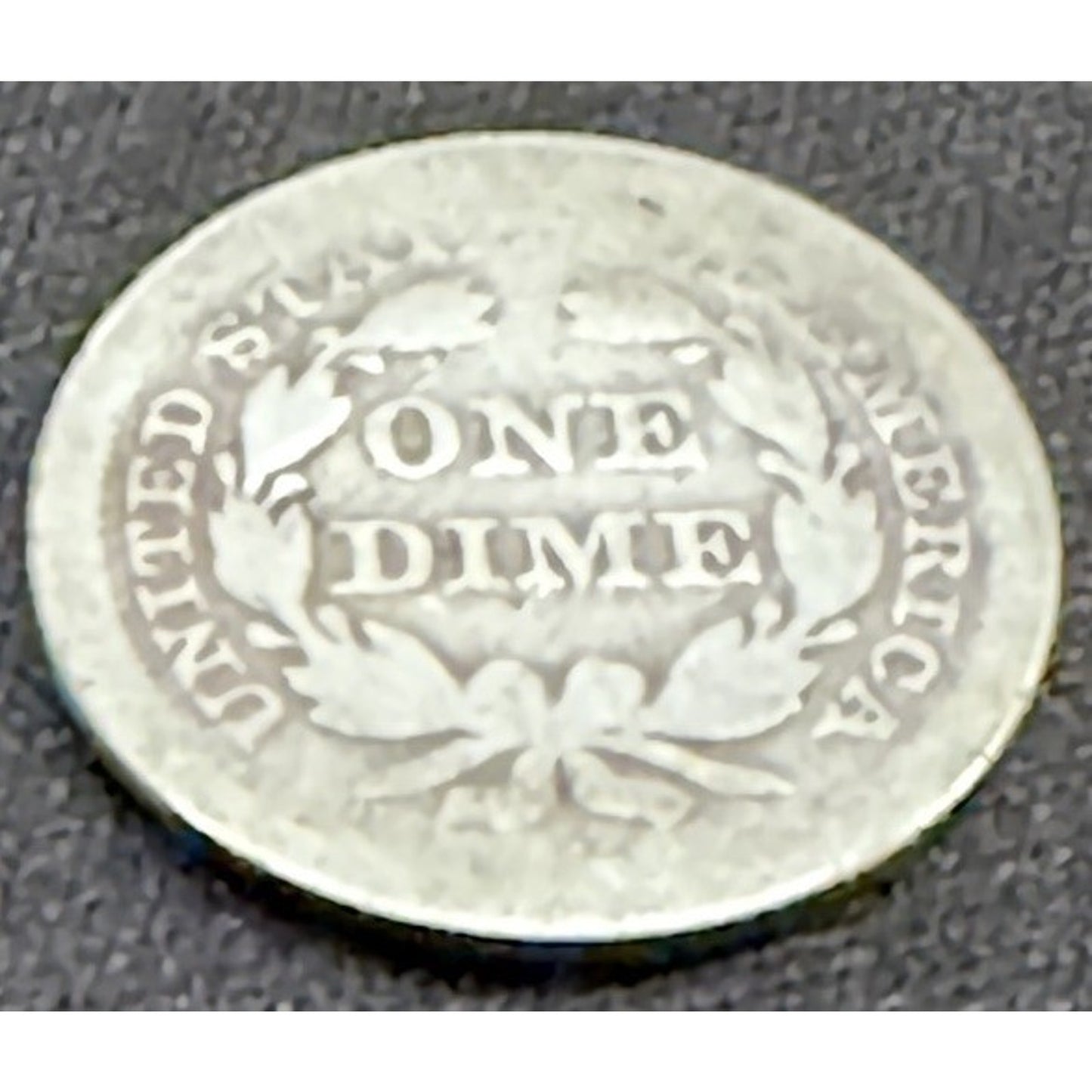 1853 Arrows Seated Liberty Dime reverse wreath detail