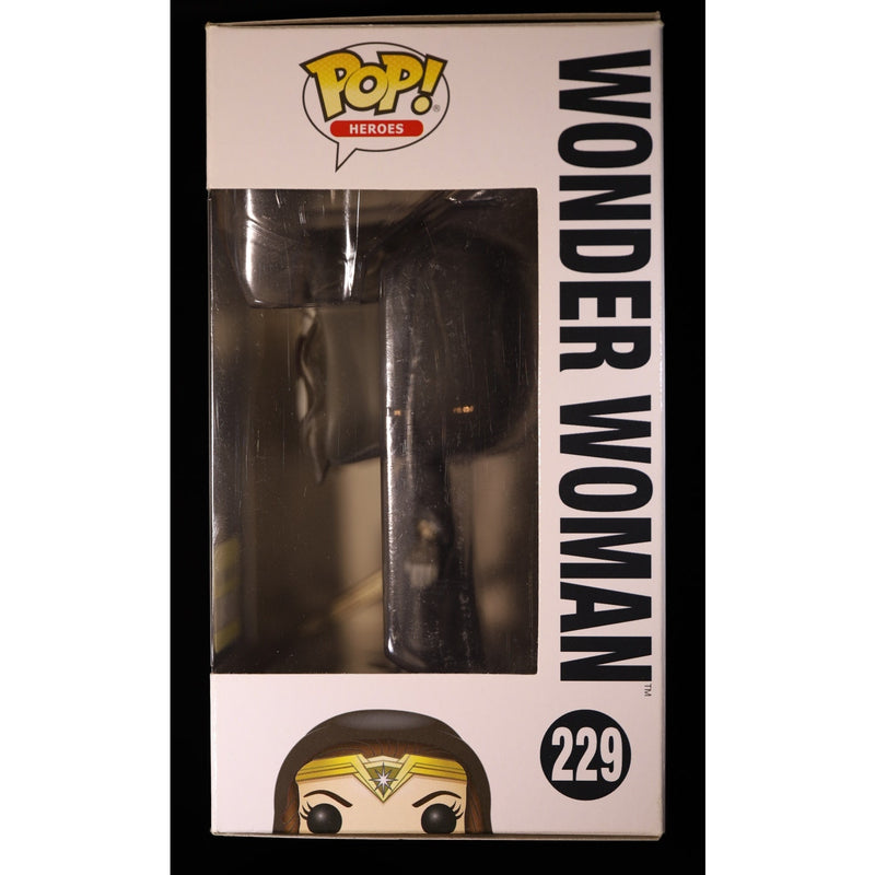 Funko Pop Wonder Woman #229 Entertainment Earth Exclusive Cloak