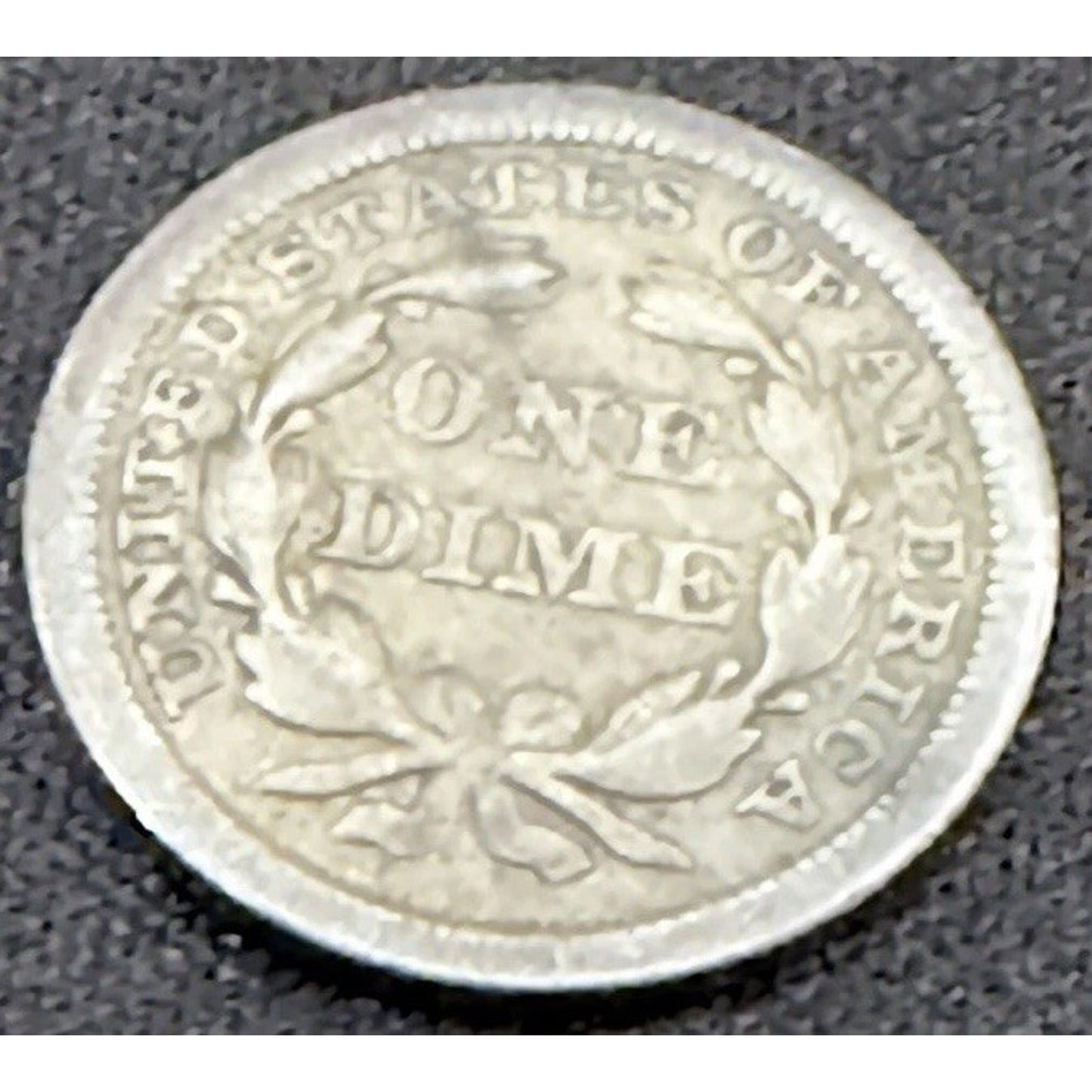 1854 P Arrows Seated Liberty Dime reverse wreath detail