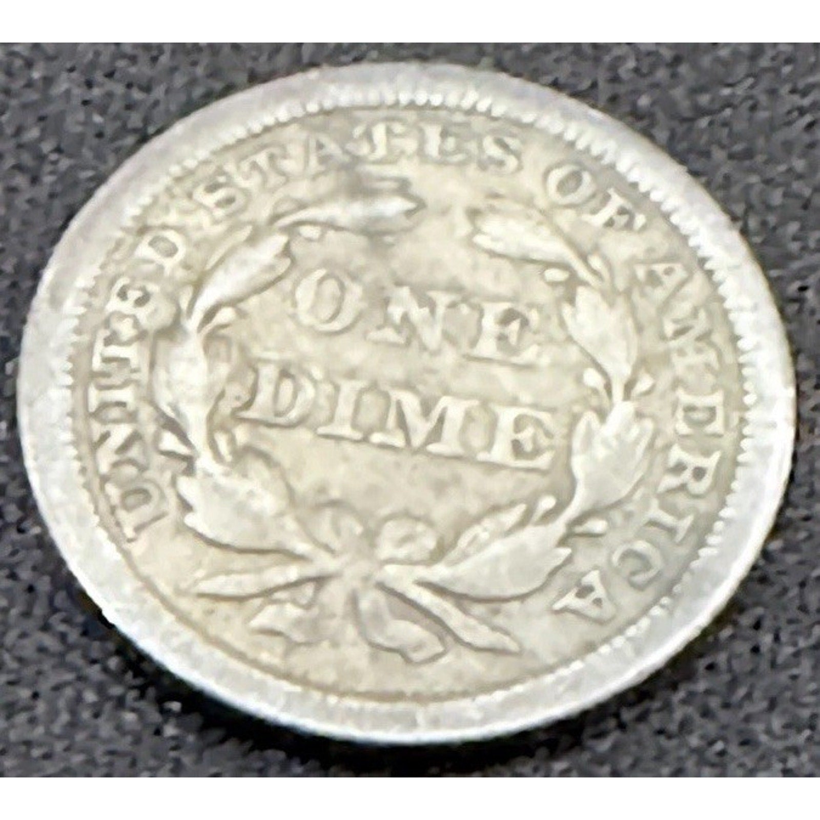 1854 P Arrows Seated Liberty Dime reverse wreath detail